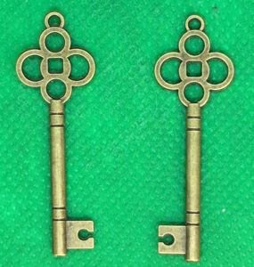 Amuleto Talisman Las 2 Llaves del Trebol de 4 Para que ambos o ambas tengan esa conexicon de Suerte Llaves miniaturas_A