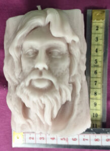 Veladora Rostro Jesus Para ProteccionColor base Blanco con Tonos Cafes Rosa_B